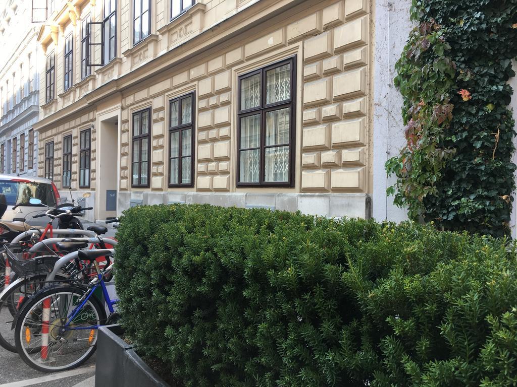 Heart Of Vienna Harmoniegasse Apartment Luaran gambar
